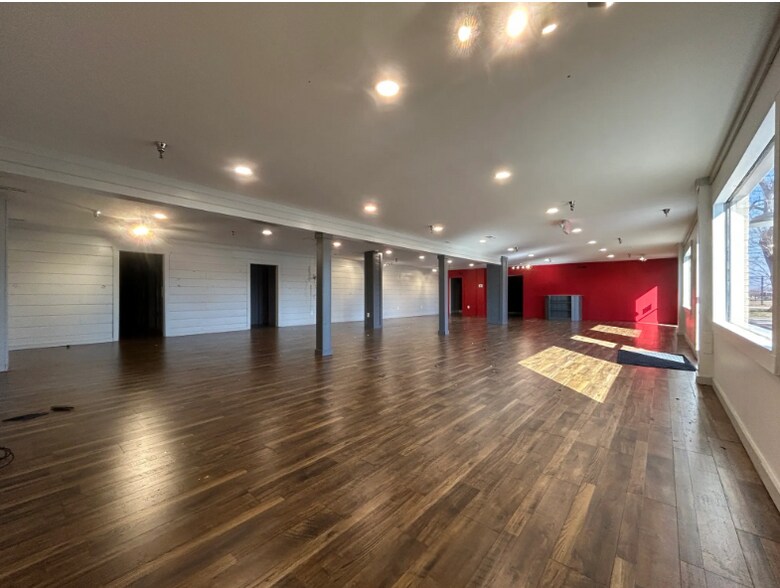 More Photos Of 851 Lovers Ln, Bowling Green Warehouse For Lease