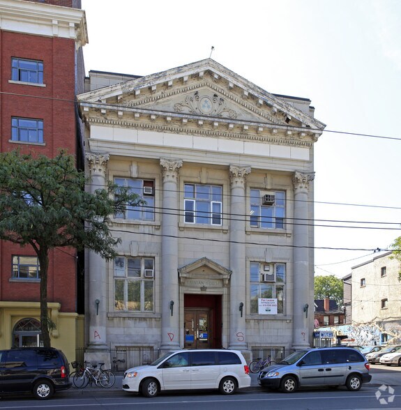 More Photos Of 491 College St, Toronto Office For Lease