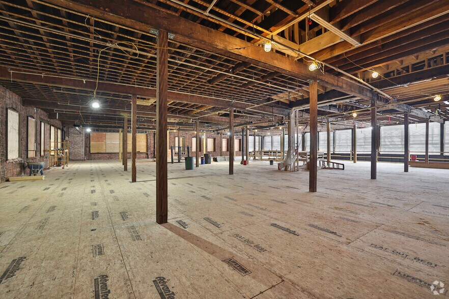 More Photos Of 526 Main St, Worcester Unknown For Lease