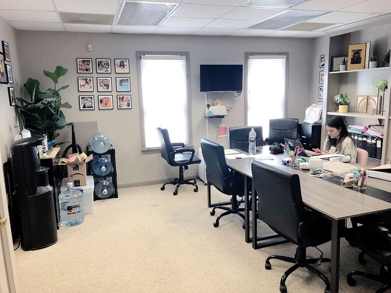 More Photos Of , Lancaster Office For Sale