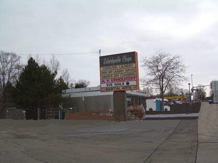 More Photos Of 1163-1179 Park Ave, Libertyville General Retail For Lease