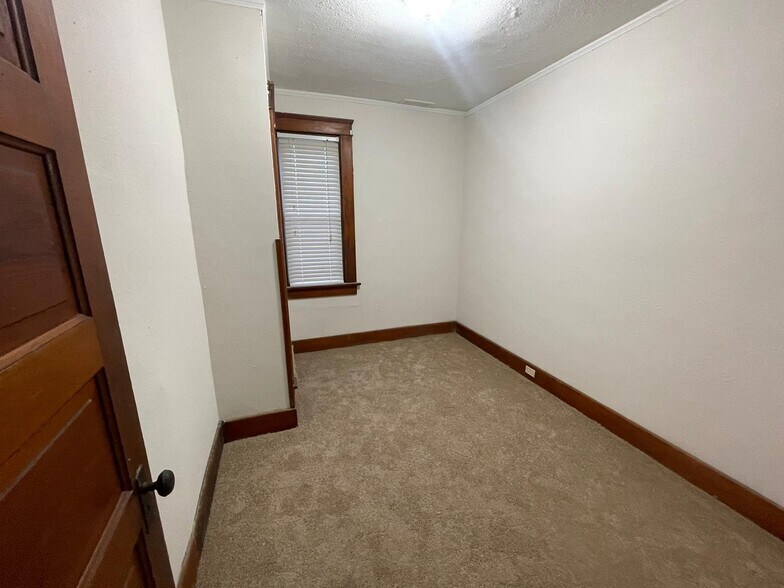More Photos Of 426 Huron Ave, Sandusky Storefront Retail Residential For Sale