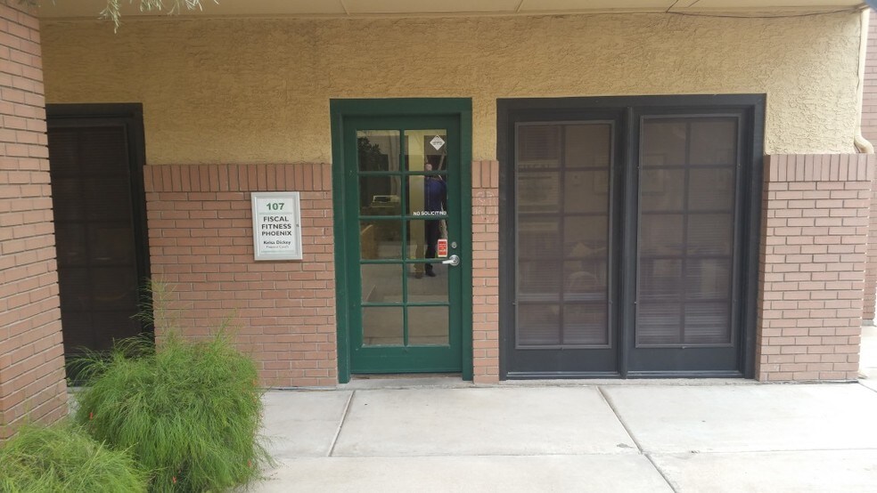 More Photos Of 2345 S Alma School Rd, Mesa Office For Lease