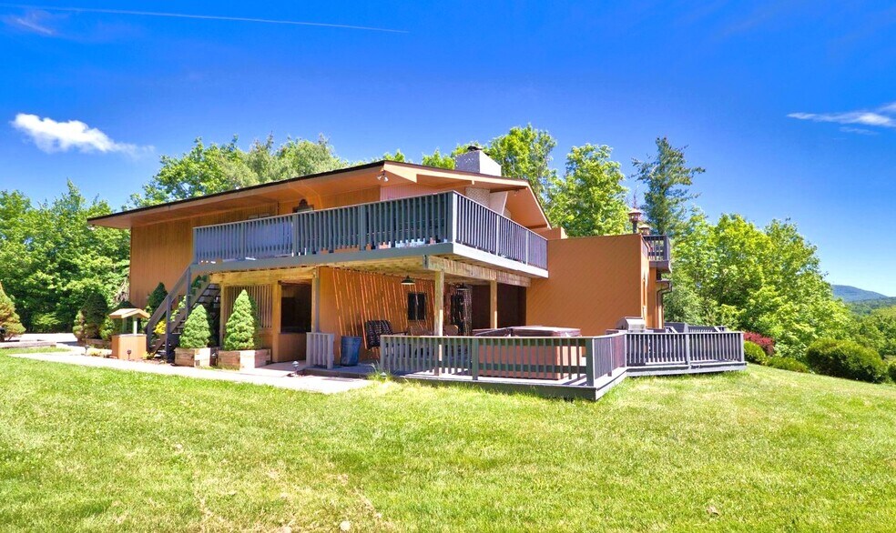 More Photos Of 218 NY-296, Windham Hotel For Sale