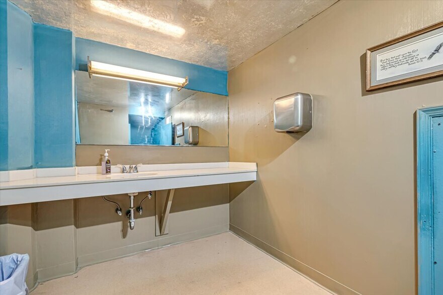 More Photos Of 837 W Linden St, Allentown Religious Facility For Sale