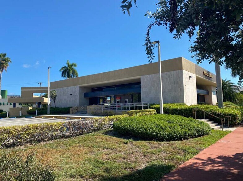 More Photos Of 1901 Alton Rd, Miami Bank For Sale