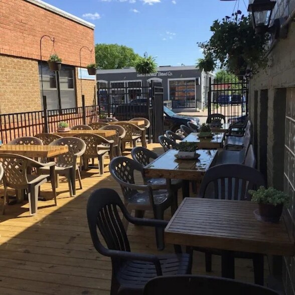 More Photos Of 1306-1314 W Magnolia Ave, Fort Worth Freestanding For Lease