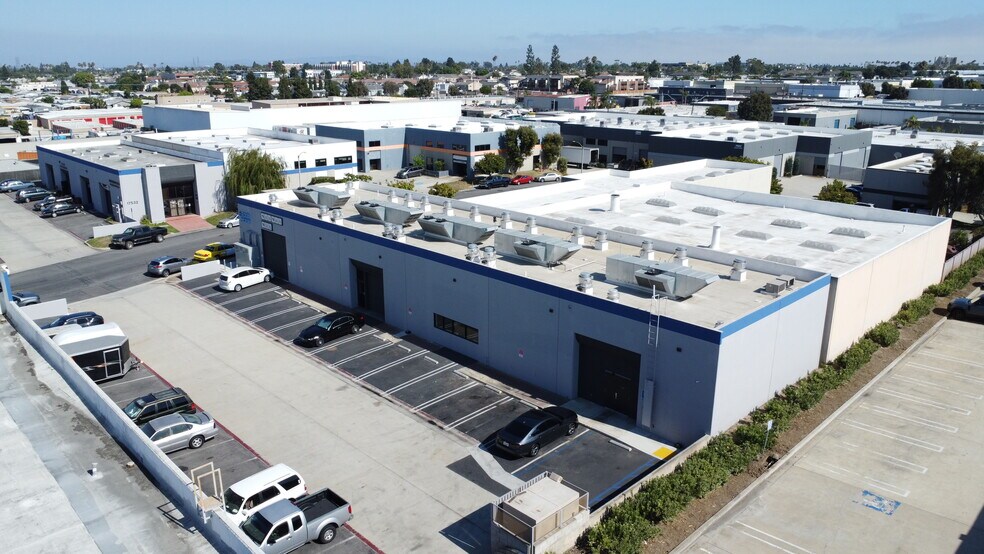 More Photos Of 17531 Griffin Ln, Huntington Beach Food Processing For Lease