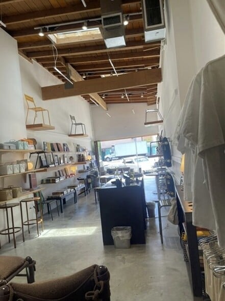 More Photos Of 3189 Glendale blvd, Los Angeles General Retail For Lease