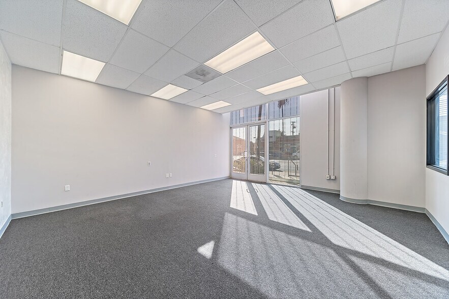 More Photos Of 5301 Whittier Blvd, Los Angeles Office For Lease