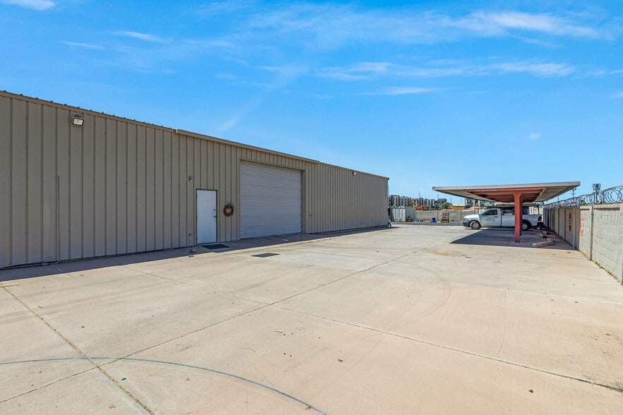 More Photos Of 400 E Frye Rd, Chandler Warehouse For Sale