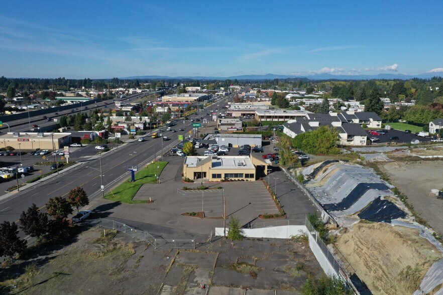 More Photos Of 6829 NE Highway 99, Vancouver Fast Food For Sale