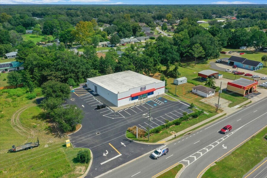 Primary Photo Of 2401 SE 58th Ave, Ocala General Retail For Sale