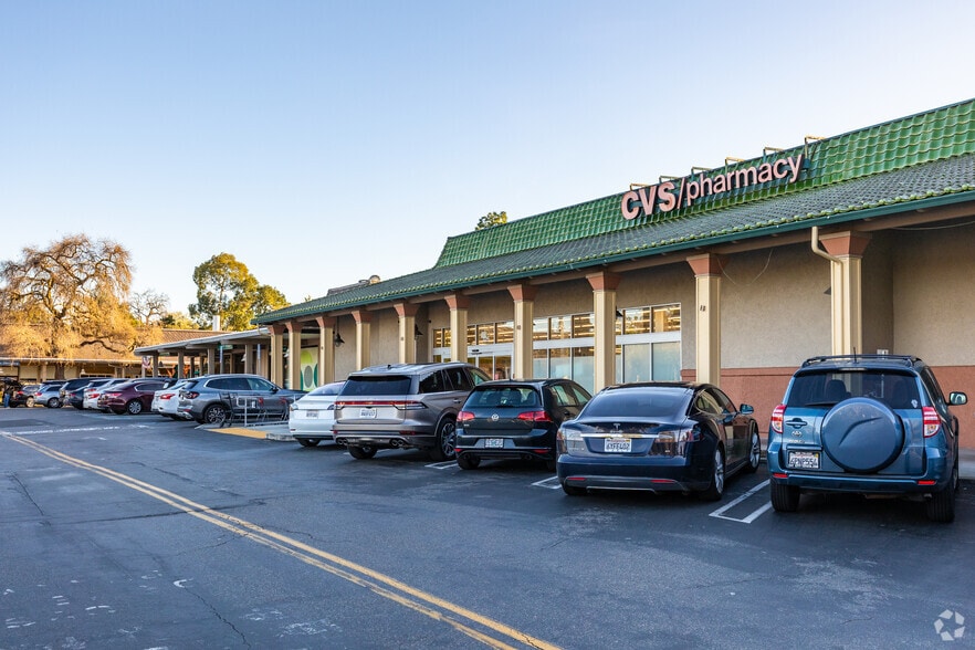 More Photos Of 325 Sharon Park Dr, Menlo Park General Retail For Lease