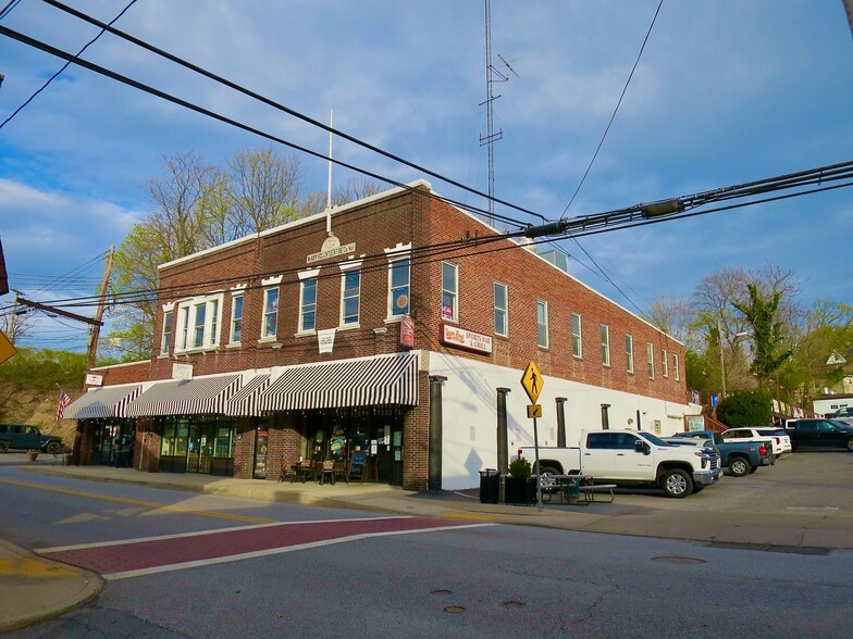 More Photos Of 231-239 S Main St, Mount Airy Freestanding For Sale