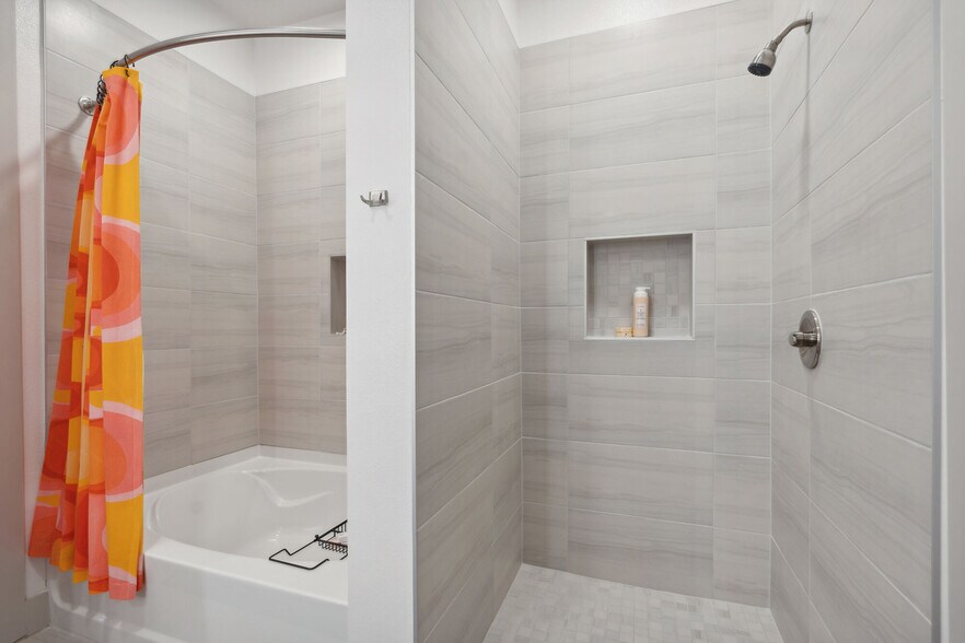 More Photos Of 150 W Main St, Richardson Apartments For Lease