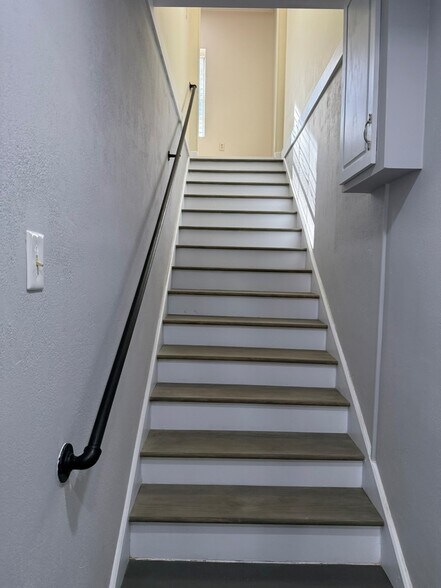 More Photos Of 221 W Main St, Woodbury General Retail For Sale