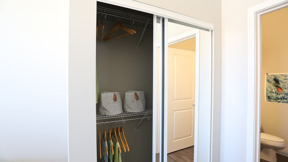 More Photos Of 1400 N High St, Columbus Apartments For Lease