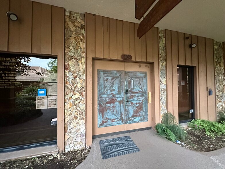 More Photos Of 7800 W Oakland Park Blvd, Sunrise Medical For Sale