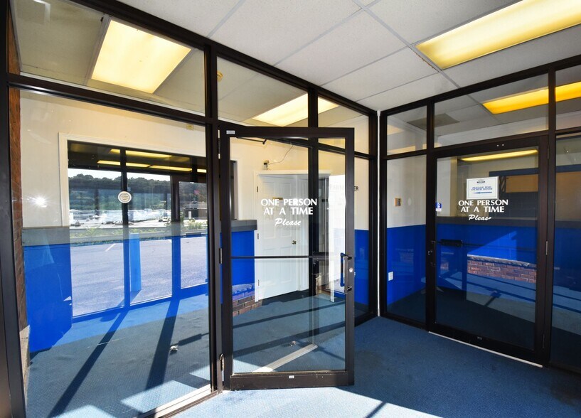 More Photos Of 130 W Boylston St, Worcester General Retail For Sale