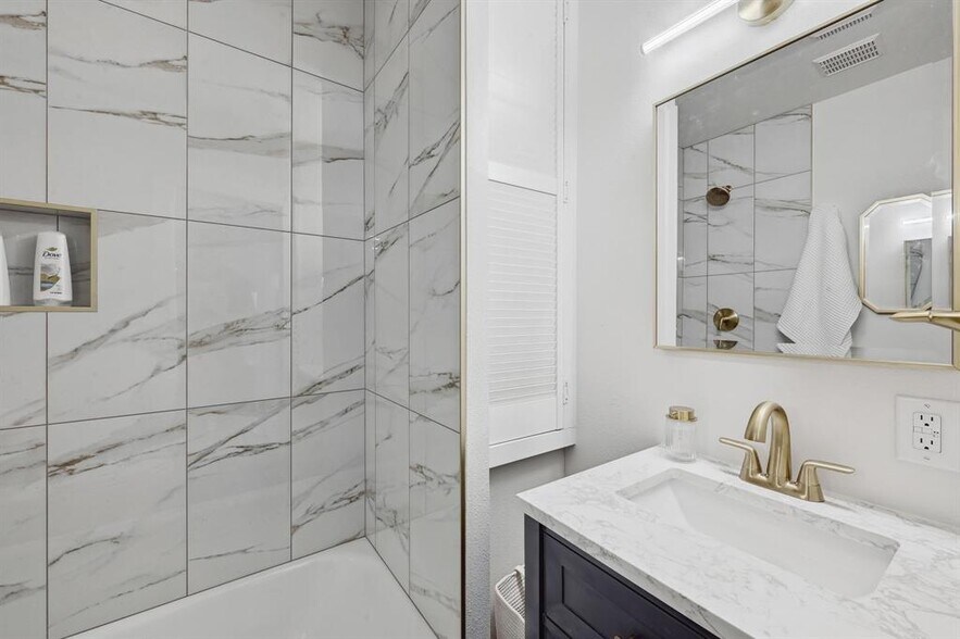 More Photos Of 2802 Whitis Ave, Austin Apartments For Sale