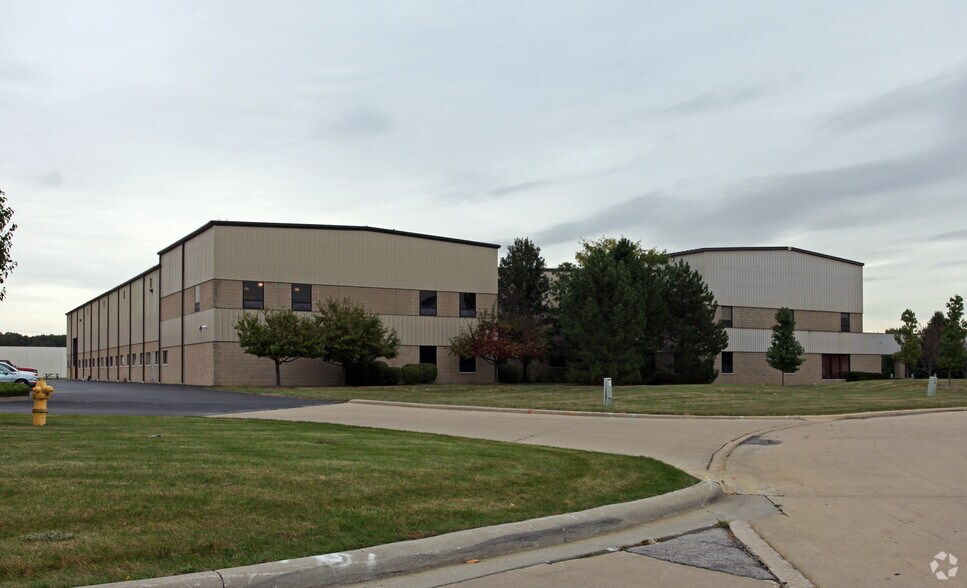 Primary Photo Of 7297 Express Rd, Temperance Warehouse For Lease