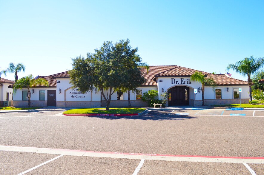 Primary Photo Of 10410 Medical Loop, Laredo Medical For Sale