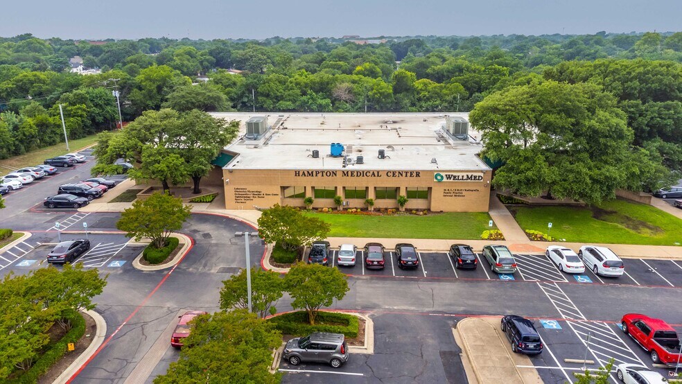 More Photos Of 2301 S Hampton Rd, Dallas Office For Lease