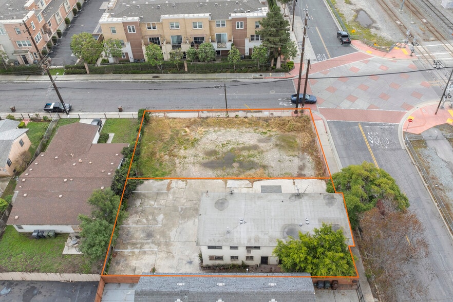 More Photos Of 702 N Willowbrook Ave, Compton Multifamily For Sale