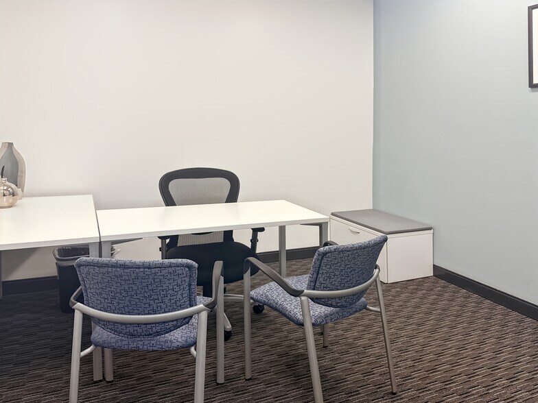 More Photos Of 4830 W Kennedy Blvd, Tampa Coworking Space
