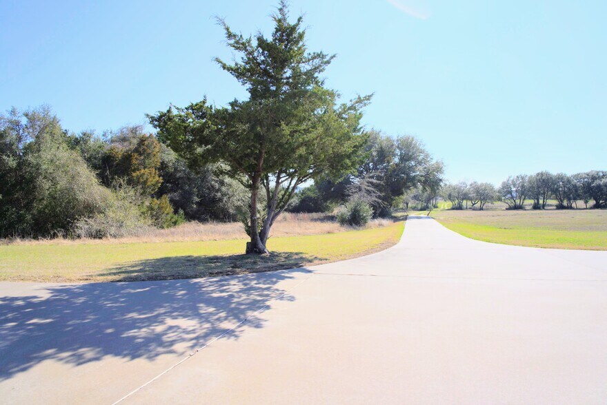 More Photos Of 2982 FM 2935, Brenham Flex For Sale