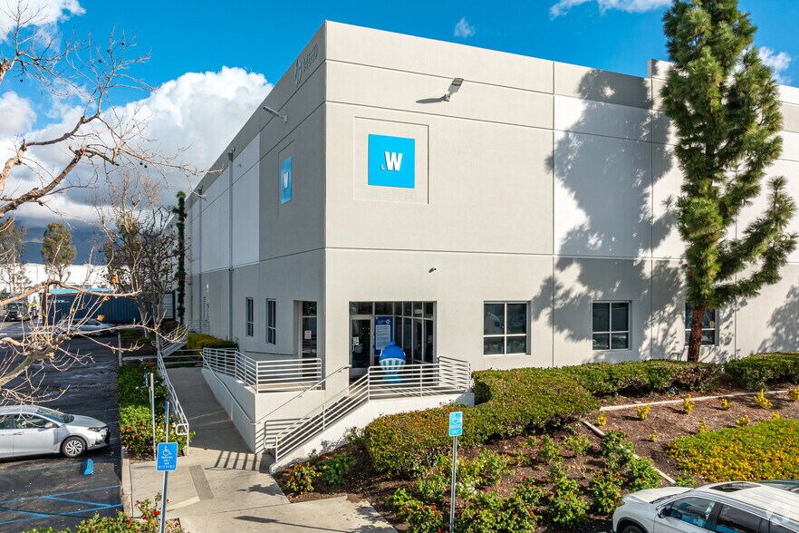 More Photos Of 14650 Meyer Canyon Rd, Fontana Warehouse For Lease