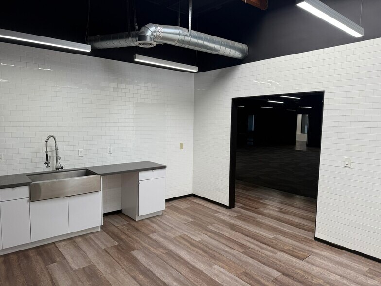 More Photos Of 3 Whatney, Irvine Research And Development For Sale