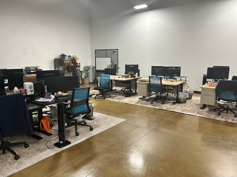 More Photos Of 1205 BMC Dr, Cedar Park Office For Sale