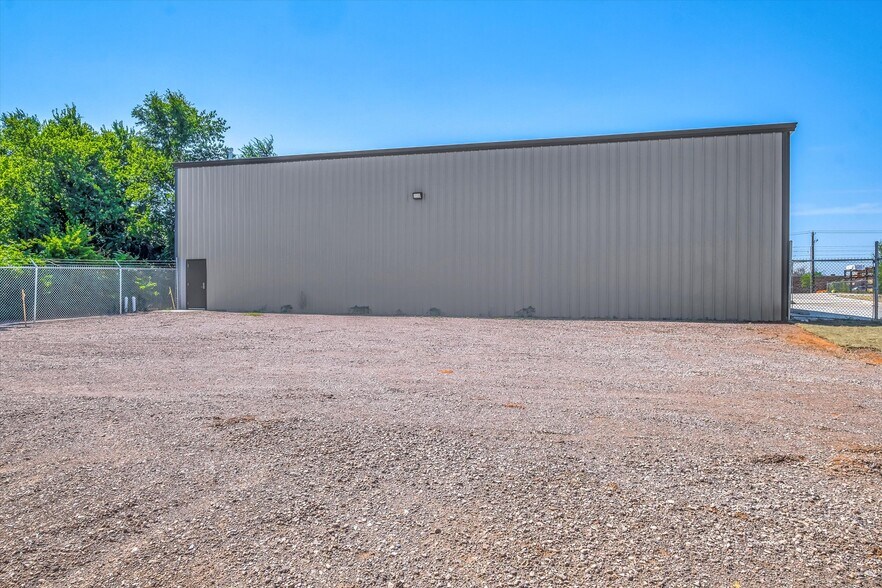 More Photos Of 1917 SE 29th St, Oklahoma City Unknown For Lease