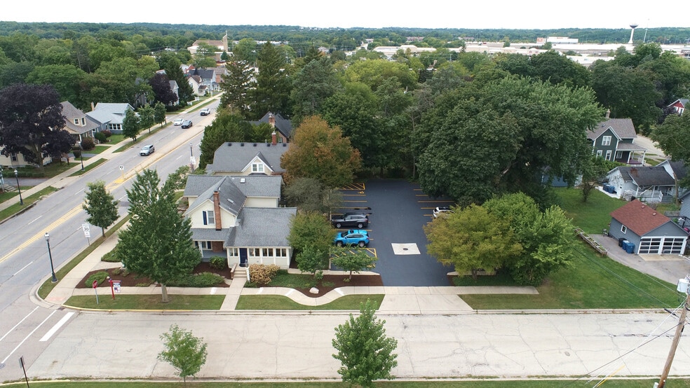 More Photos Of 602 W Main St, West Dundee Medical For Lease