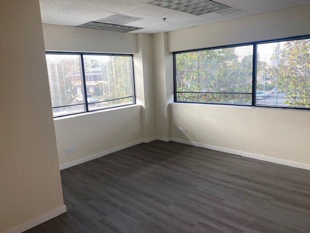 More Photos Of 46 Digital Dr, Novato Light Distribution For Sale