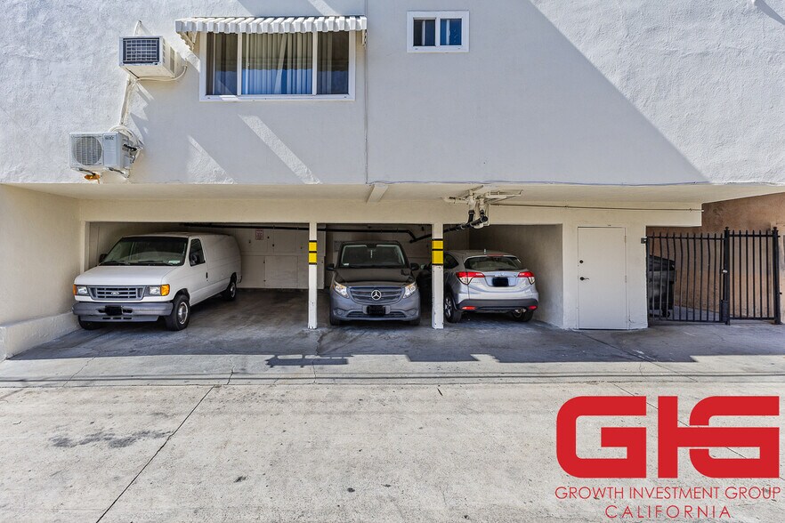 More Photos Of 1052 Elm Ave, Glendale Apartments For Sale