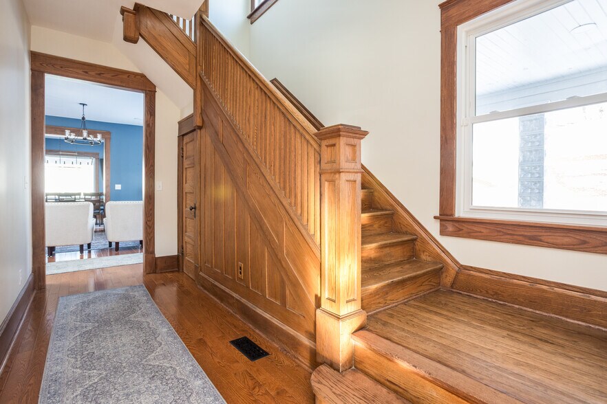 More Photos Of 502 W Main St, Danville Office For Sale