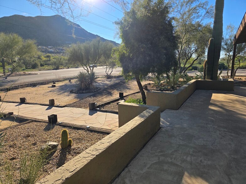 More Photos Of 37234 N Cave Creek Rd, Cave Creek Office For Sale