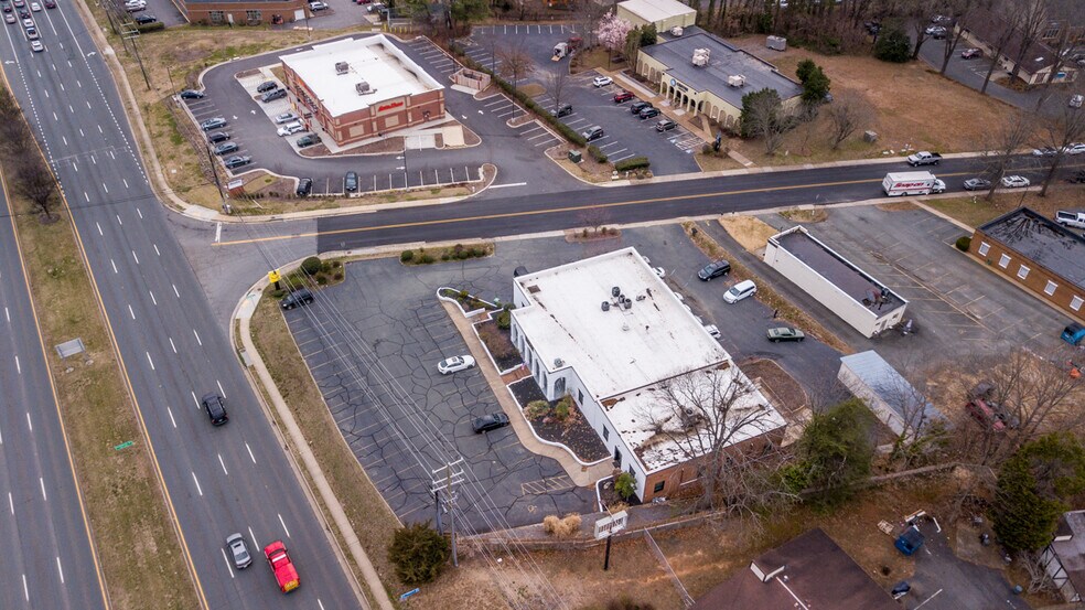 More Photos Of 490 Westfield Rd, Charlottesville Storefront Retail Office For Sale