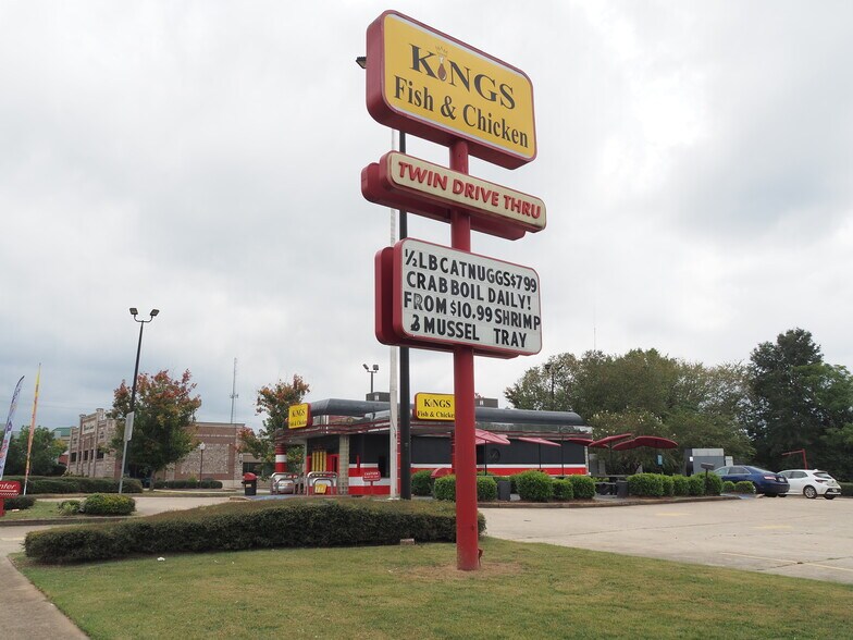 More Photos Of 211 Vernon St, Lagrange Fast Food For Sale