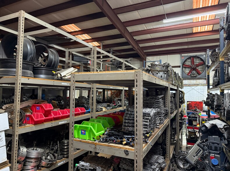 More Photos Of 2430 Oak St, Cumming Service For Sale