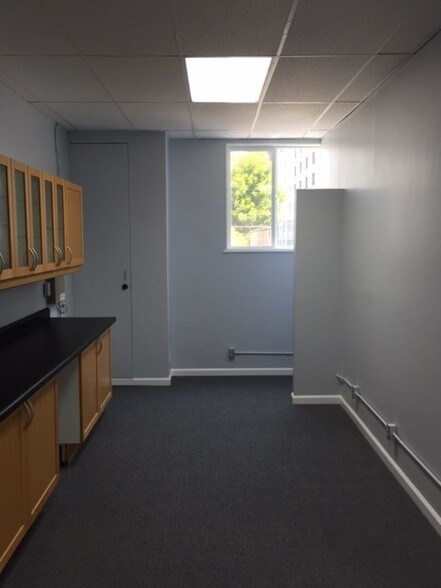 More Photos Of 112-122 S Robertson Blvd, Los Angeles Storefront Retail Office For Sale