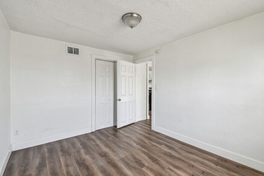 More Photos Of 1330-1334 Barnett St, Jacksonville Apartments For Sale