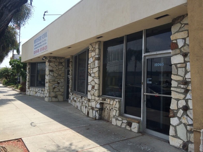 More Photos Of 12065 Paramount Blvd, Downey Storefront For Lease