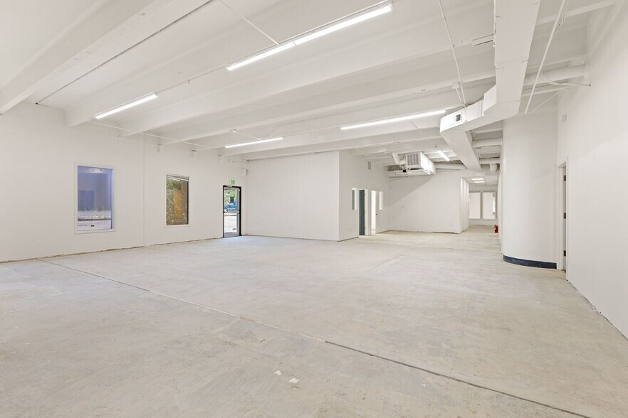 More Photos Of 1700 55th St, Boulder Warehouse For Sale
