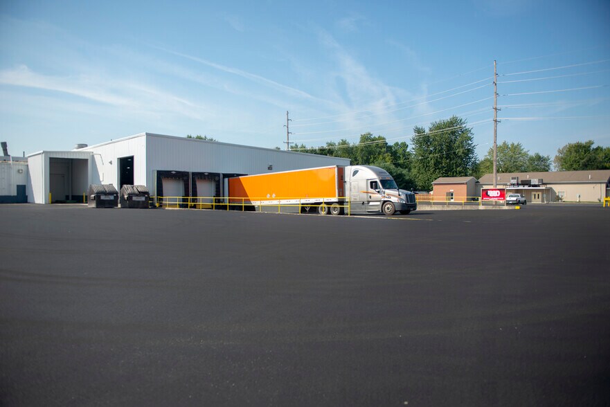 More Photos Of 435 Park Ave, Delaware Manufacturing For Lease