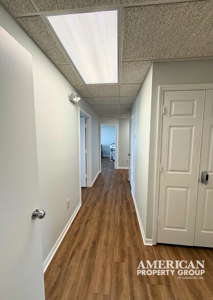 More Photos Of 1219 S East Ave, Sarasota Medical For Sale