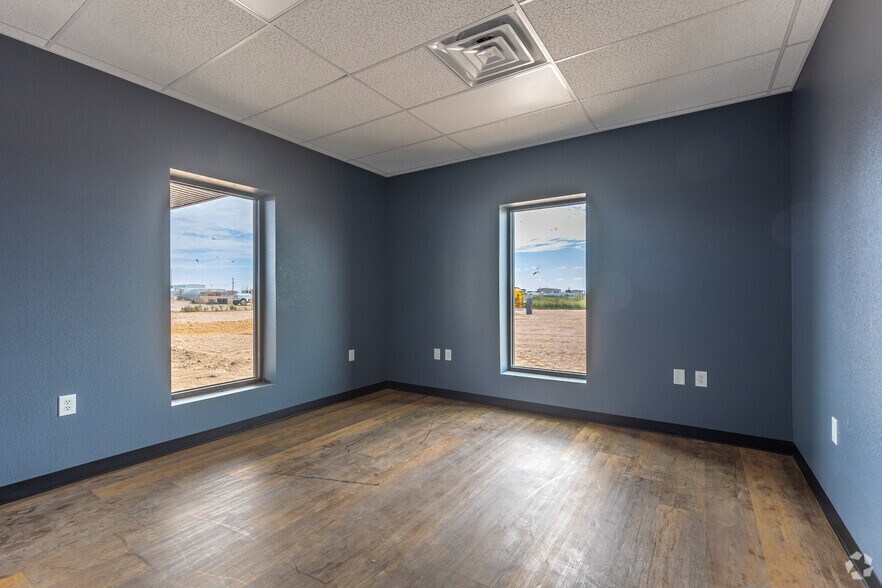 More Photos Of 4710 County Road 134, Midland Warehouse For Lease